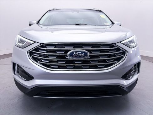 Used 2019 Ford Edge Titanium FWD image 11