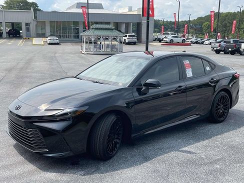 Used 2026 Toyota Camry LE w/ Convenience Package FWD image 7