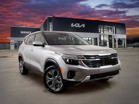 Certified 2025 Kia Seltos LX AWD/4WD image 1