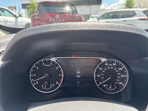 Used 2024 Nissan Altima 2.5 SV FWD image 12