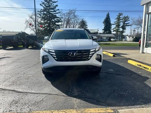 Used 2023 Hyundai Tucson SEL w/ Convenience Package AWD/4WD image 2