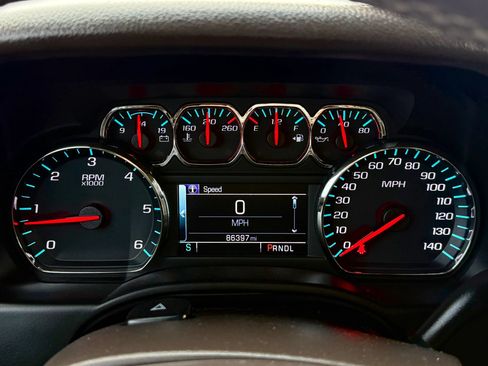 Used 2018 GMC Yukon SLE w/ SLE Value Package RWD image 19