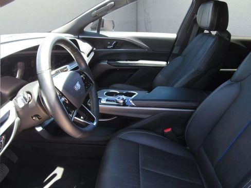 Used 2024 Cadillac Lyriq Sport RWD image 15
