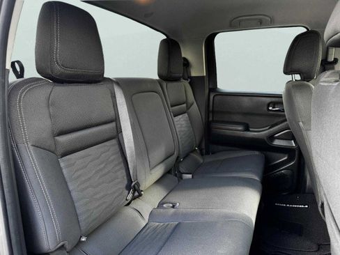 Used 2023 Nissan Frontier SV w/ Technology Package image 48