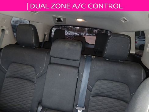 Used 2022 Nissan Pathfinder SV image 18