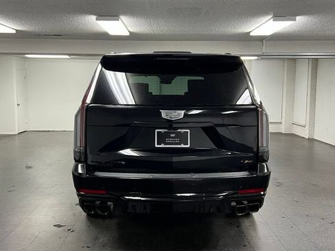 New 2026 Cadillac Escalade V w/ LPO, ONYX Package AWD/4WD image 4