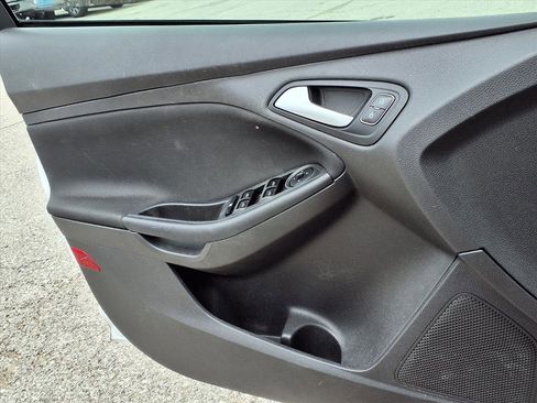 Used 2017 Ford Focus SE image 22