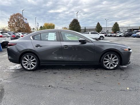 Used 2022 MAZDA MAZDA3 s image 12