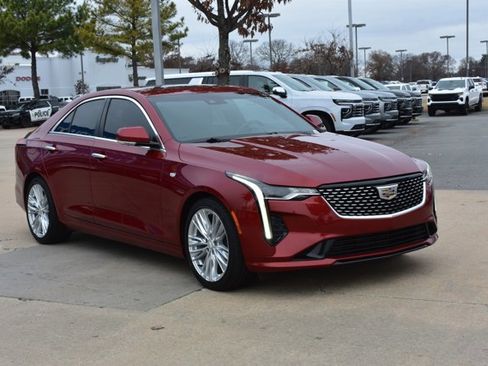 Used 2023 Cadillac CT4 Premium Luxury image 3