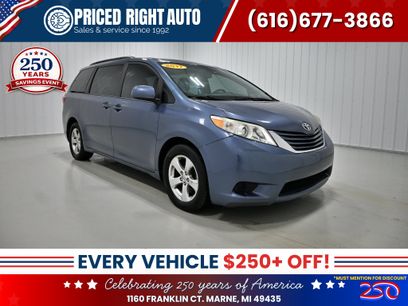 Used 2017 Toyota Sienna LE