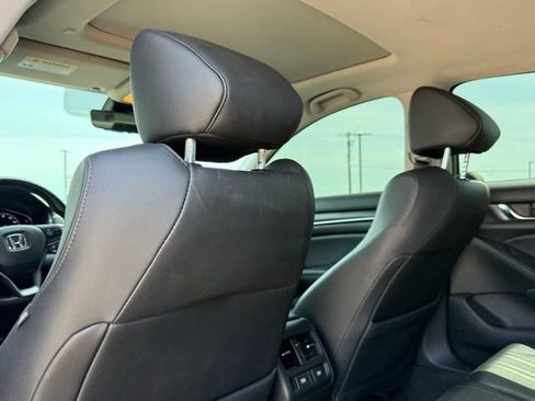 Used 2021 Honda Accord Touring image 15