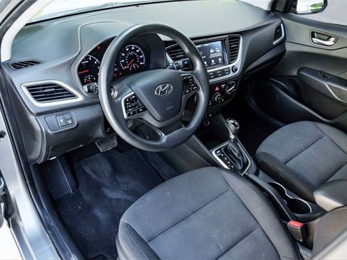 Used 2021 Hyundai Accent SEL image 7