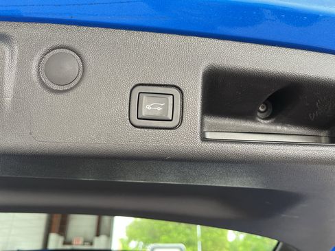 Used 2024 Chevrolet Equinox LT FWD image 10