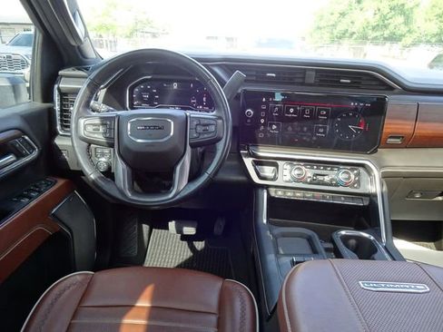 Used 2024 GMC Sierra 2500 Denali Ultimate AWD/4WD image 21