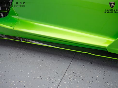 Used 2024 Lamborghini Revuelto image 4