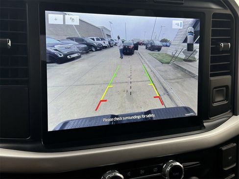 Certified 2022 Ford F150 XLT w/ Equipment Group 302A High image 18