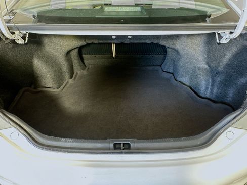 Used 2013 Toyota Camry LE image 25