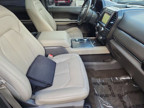 Used 2018 Ford Expedition Max Limited w/ Equipment Group 301A image 3