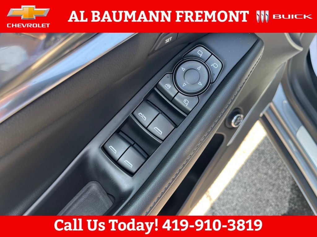 Used 2021 Buick Enclave Avenir w/ Avenir Technology Package FWD image 11