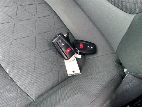 Used 2023 Toyota RAV4 XLE image 13