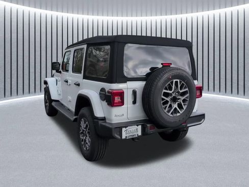 Used 2024 Jeep Wrangler Unlimited Sahara w/ Safety Group AWD/4WD image 11