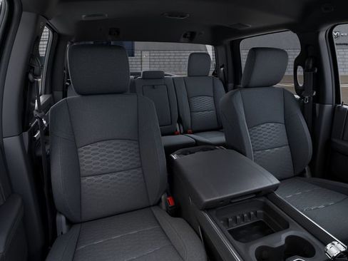 New 2026 RAM 3500 Big Horn AWD/4WD image 17