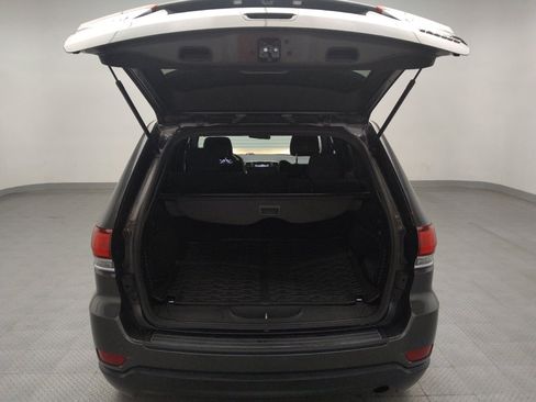 Used 2020 Jeep Grand Cherokee Laredo RWD image 29