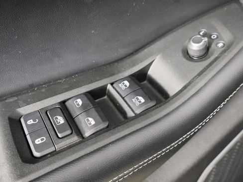 Used 2021 Jeep Grand Cherokee L Limited AWD/4WD image 21