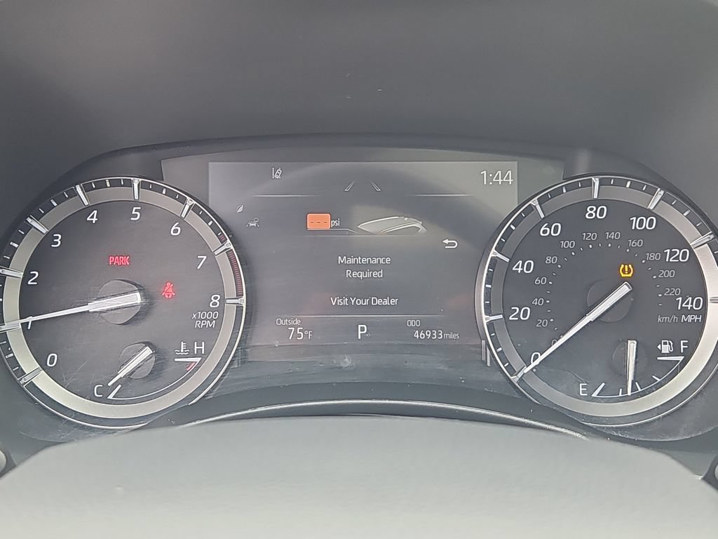 Used 2021 Toyota Highlander XLE AWD/4WD image 29