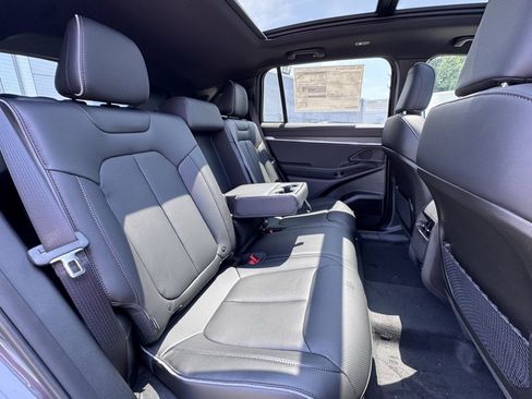 New 2025 Jeep Wagoneer S Limited image 24