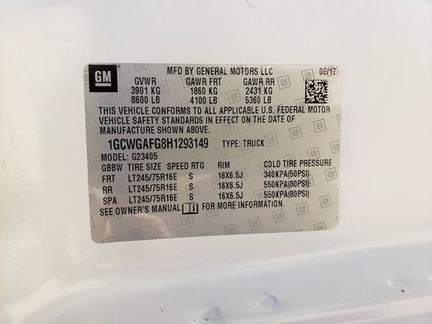 Used 2017 Chevrolet Express 2500 RWD image 25