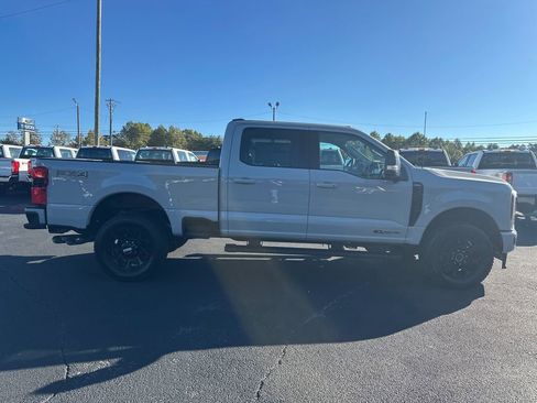 New 2026 Ford F250 Lariat w/ Black Appearance Package image 4