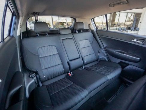 Used 2022 Kia Sportage LX image 23