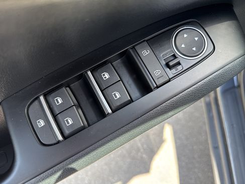 Certified 2025 Kia Soul S FWD image 16
