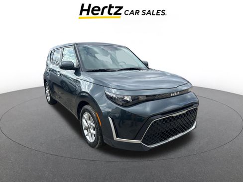 Used 2025 Kia Soul LX w/ LX Technology Package FWD image 1