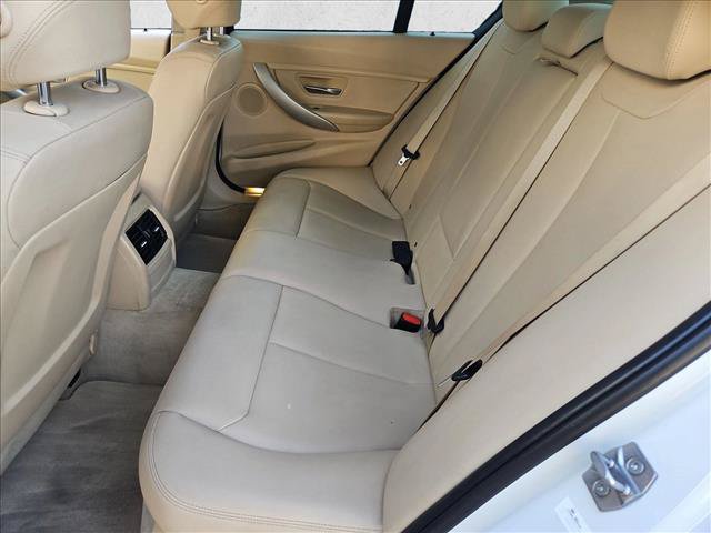 Used 2015 BMW 320i Sedan RWD image 17