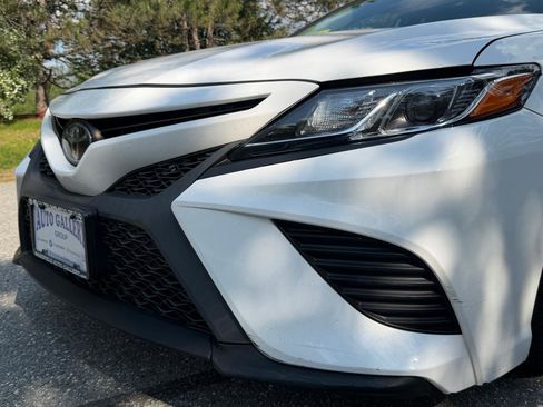 Used 2020 Toyota Camry SE FWD image 28