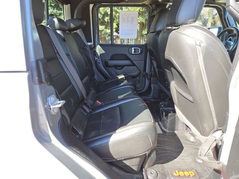 Used 2021 Jeep Gladiator Overland w/ Uconnect 4C Nav & Sound Group AWD/4WD image 35