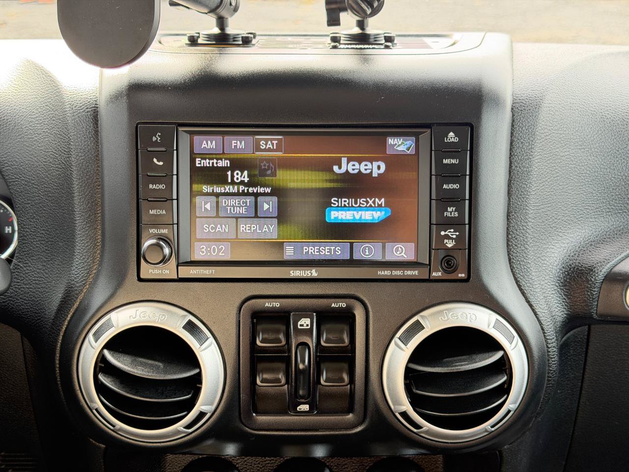 Used 2016 Jeep Wrangler Unlimited Sahara w/ Connectivity Group AWD/4WD image 58