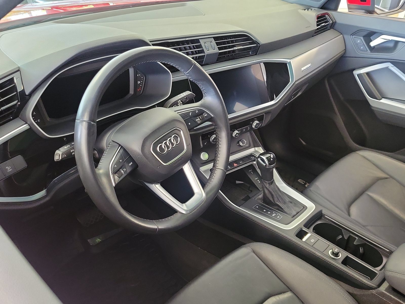 Used 2020 Audi Q3 2.0T Premium Plus AWD/4WD image 11