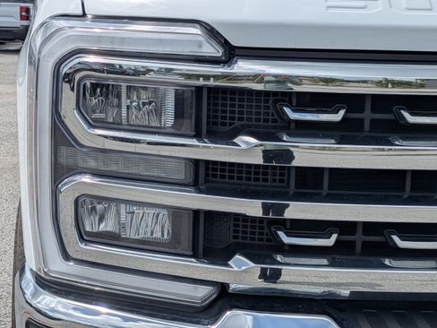 Used 2024 Ford F250 Lariat AWD/4WD image 10