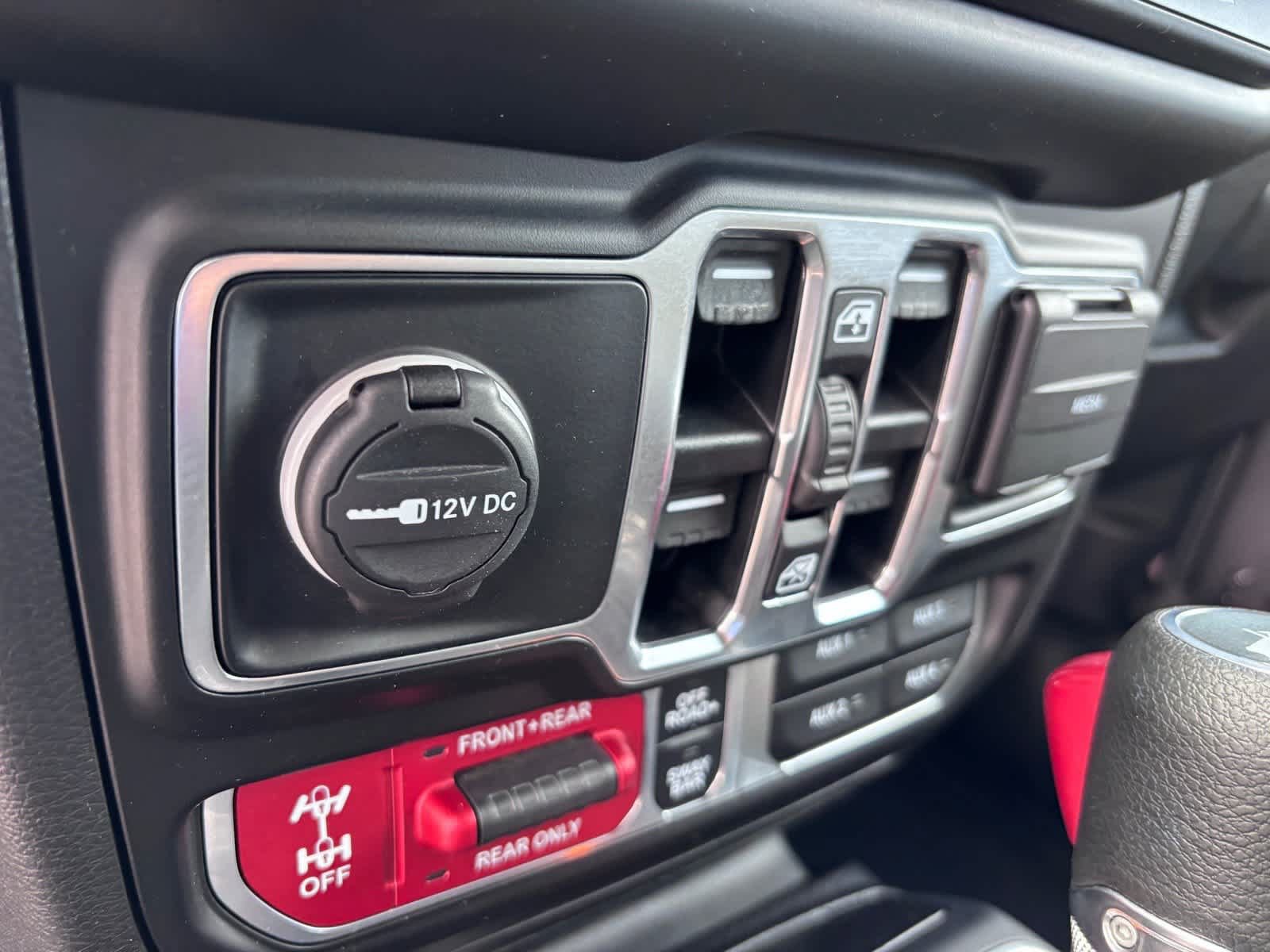 Used 2021 Jeep Wrangler Unlimited Rubicon AWD/4WD image 32