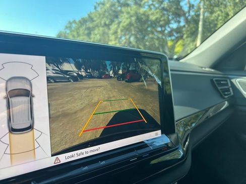 New 2026 Volkswagen Atlas Cross Sport SEL R-Line image 14