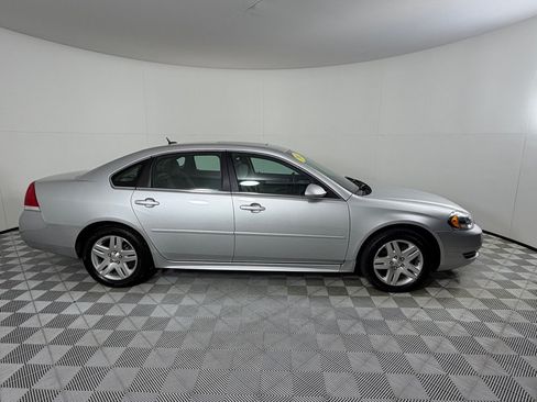 Used 2012 Chevrolet Impala LT w/ LT Sunroof Package FWD image 4