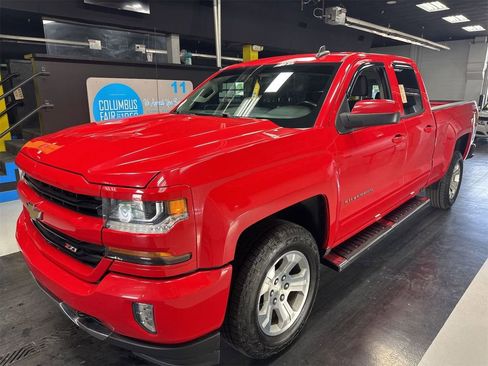 Used 2018 Chevrolet Silverado 1500 LT AWD/4WD image 2
