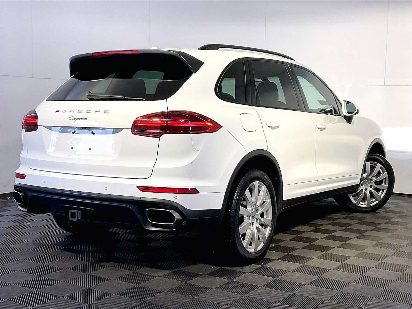 Certified 2016 Porsche Cayenne AWD/4WD image 7