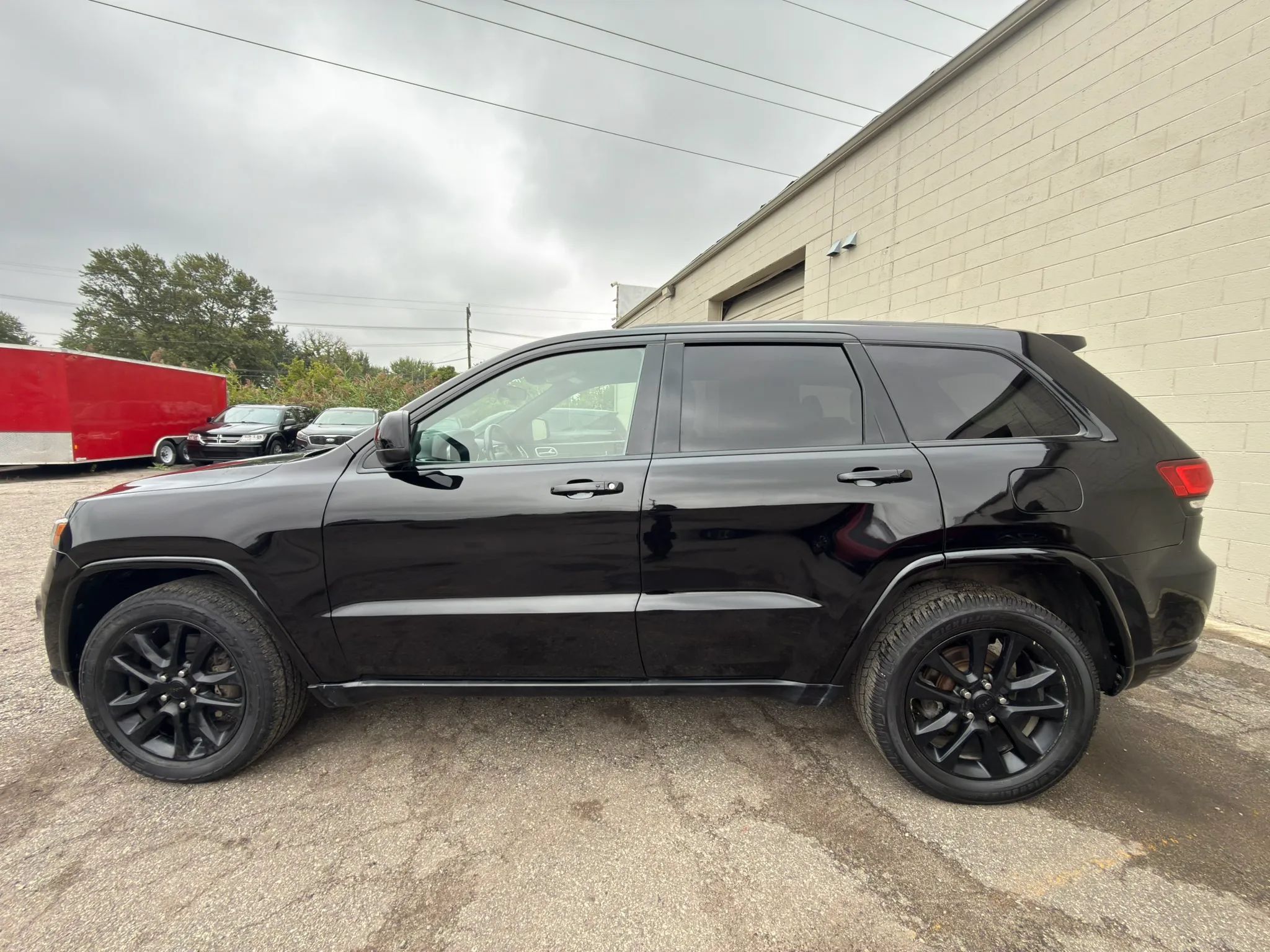 Used 2021 Jeep Grand Cherokee Laredo X AWD/4WD image 6