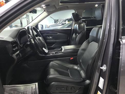 Used 2023 Honda Pilot Touring image 7