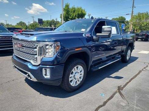 Certified 2020 GMC Sierra 3500 Denali w/ Denali Ultimate Package AWD/4WD image 4