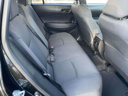 Used 2024 Toyota Corolla Cross LE image 43